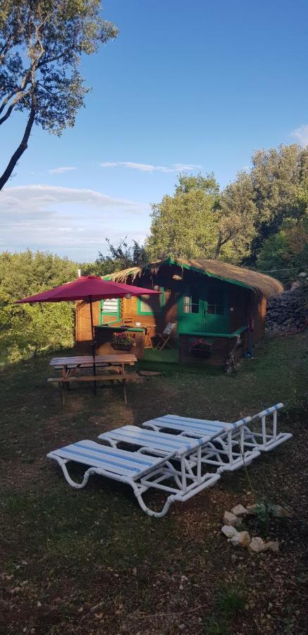 La Lyalis Bed & Breakfast Егин Екстериор снимка