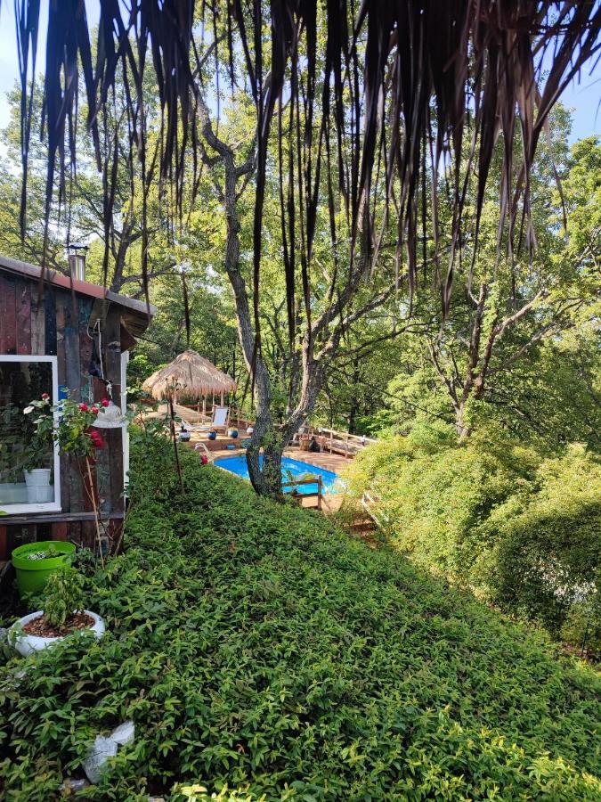 La Lyalis Bed & Breakfast Егин Екстериор снимка